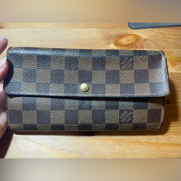 11046 Louis Damier Long Wallet in good condition, Snap not working , needs to be - Picture 3 of 16